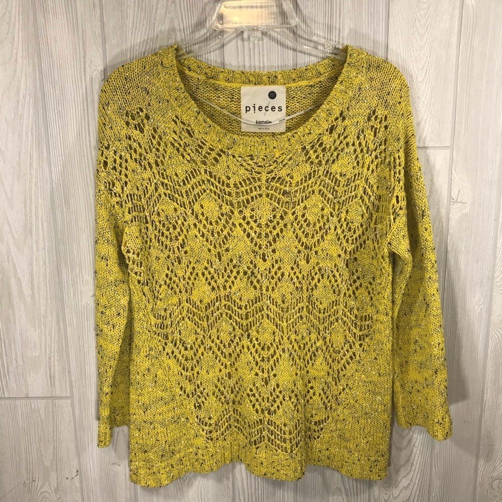 Pieces Kensie Yellow Black Semi Fitted Sweater M